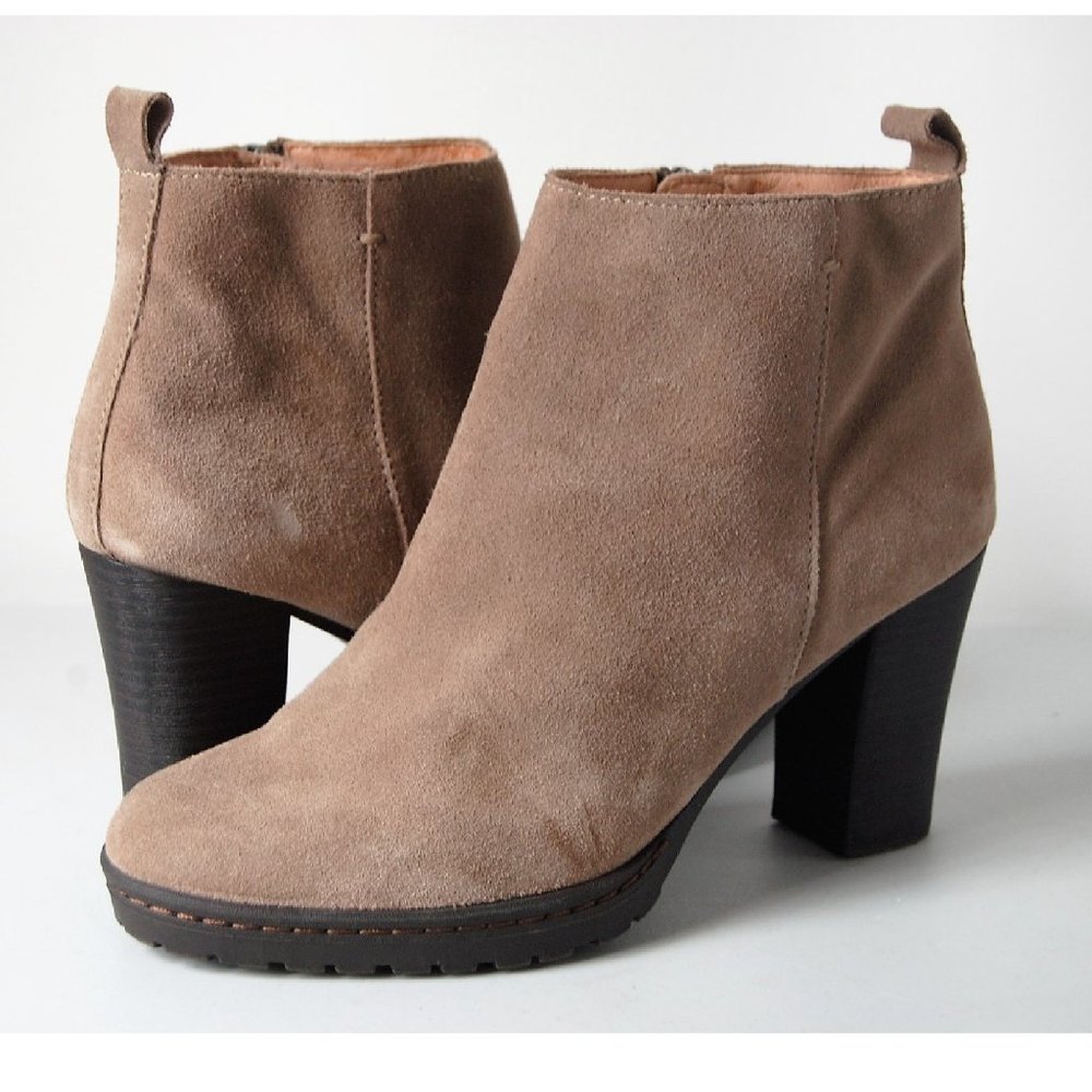 Caslon "Kelsey" Zip 100% Suede Bootie in Taupe